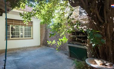 VENTA CASA 4 AMB COCHERA PATIO PARRILLA
