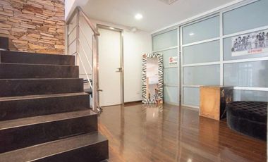 VENTA CASA 5 AMB RAMOS MEJIA LOTE PROPIO PISCINA