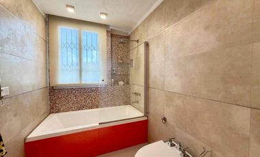 VENTA CASA 5 AMB RAMOS MEJIA LOTE PROPIO PISCINA