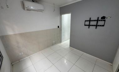ALQUILER PH 3 AMBIENTES GALERIA, PATIO SAN JUSTO