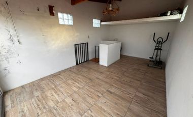 ALQUILER PH 3 AMBIENTES GALERIA, PATIO SAN JUSTO