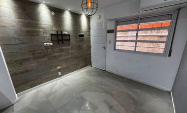 ALQUILER PH 3 AMBIENTES GALERIA, PATIO SAN JUSTO