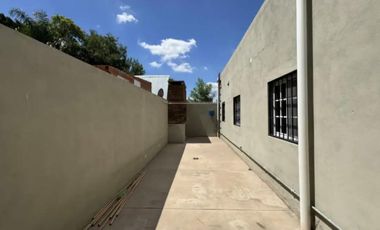 CASA 3 DORMITORIOS - ALVAREZ - SANTA FE