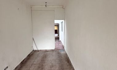 ALQUILER CASA 4 AMBIENTES CON COCHERA CASTELAR