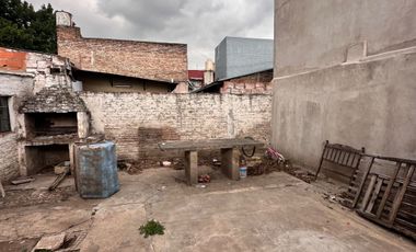 ALQUILER CASA 4 AMBIENTES CON COCHERA CASTELAR