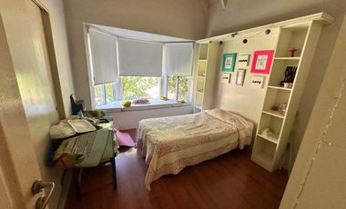 CASA 4 AMBIENTES B. CERRADO HURLINGHAM APTO CRED.