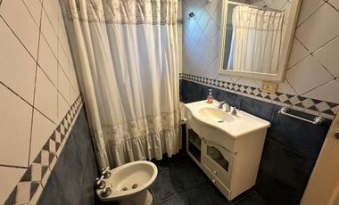CASA 4 AMBIENTES B. CERRADO HURLINGHAM APTO CRED.