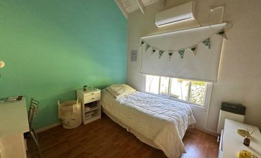CASA 4 AMBIENTES B. CERRADO HURLINGHAM APTO CRED.