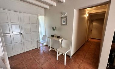 CASA 4 AMBIENTES B. CERRADO HURLINGHAM APTO CRED.
