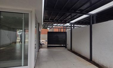 Casa alquiler en  Housing Las Veras duplex de 3 dormitorios 2 baños con patio valle escondido