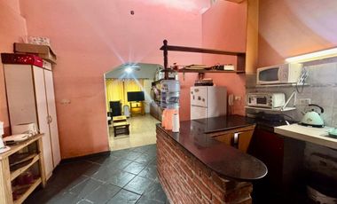 VENTA CASA 4 AMBIENTES HURLINGHAM ACEPTA  PERMUTA
