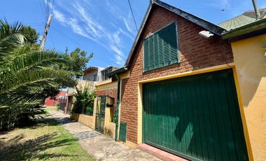 VENTA CASA 4 AMBIENTES HURLINGHAM ACEPTA  PERMUTA
