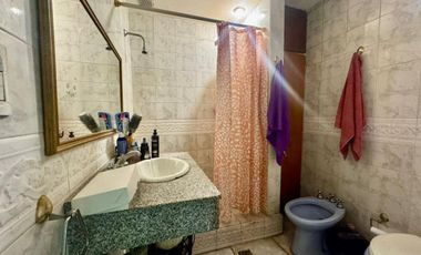 VENTA CASA 4 AMBIENTES HURLINGHAM ACEPTA  PERMUTA