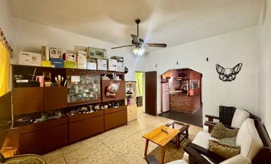 VENTA CASA 4 AMBIENTES HURLINGHAM ACEPTA  PERMUTA