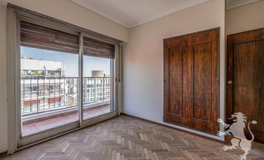 PISO - VENTA - 7 AMBIENTES - 5 DORMITORIOS - 3 COCHERAS - TERRAZA - DEPENDENCIA - BELGRANO