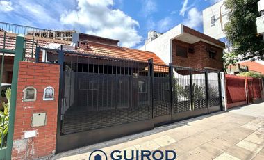 ALQUILER CASA 3 AMBIENTES C/COCHERA AMOBLADA
