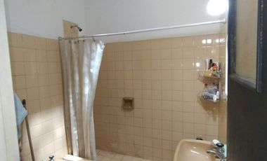 CASA 4 AMBIENTES EN MORON A REFACCIONAR