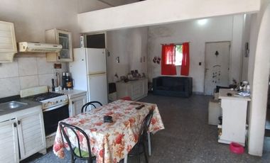 CASA 4 AMBIENTES EN MORON A REFACCIONAR