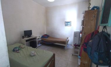 CASA 4 AMBIENTES EN MORON A REFACCIONAR