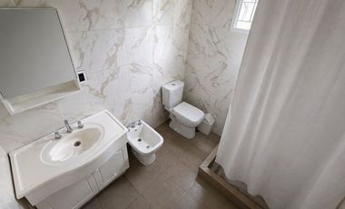 CASA QUINTA EN VENTA MORADAS 2 MAXIMO PAZ CON PILE