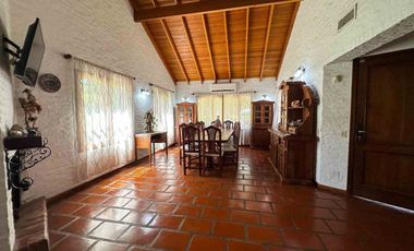 CASA EN VENTA EN EL TREBOL, EZEIZA 6 AMBIENTES