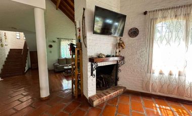 CASA EN VENTA EN EL TREBOL, EZEIZA 6 AMBIENTES