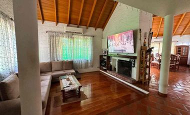 CASA EN VENTA EN EL TREBOL, EZEIZA 6 AMBIENTES
