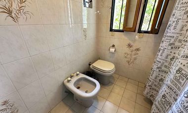 CASA EN VENTA EN EL TREBOL, EZEIZA 6 AMBIENTES