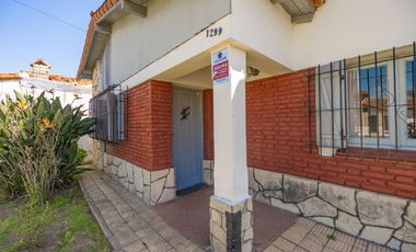 CASA CON AMPLIO LOTE VENTA, BURZACO. APTO CREDITO