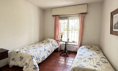 Venta encantadora Casa  quinta en Salvador Maria-Lobos