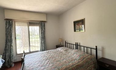 Venta encantadora Casa  quinta en Salvador Maria-Lobos