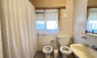 Venta encantadora Casa  quinta en Salvador Maria-Lobos