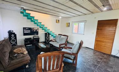 Venta de Casa de Dos dormitorios En Sicardi