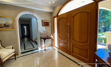 Casa en venta de 8  ambientes con fondo a golf en Abril Club de Campo, Guillermo Hudson