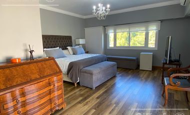 Casa en venta de 8  ambientes con fondo a golf en Abril Club de Campo, Guillermo Hudson