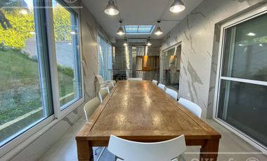 Casa en venta de 8  ambientes con fondo a golf en Abril Club de Campo, Guillermo Hudson