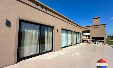 CASA EN VENTA 3 AMBIENTES EN LARES DE CANNING