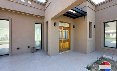 CASA EN VENTA 3 AMBIENTES EN LARES DE CANNING