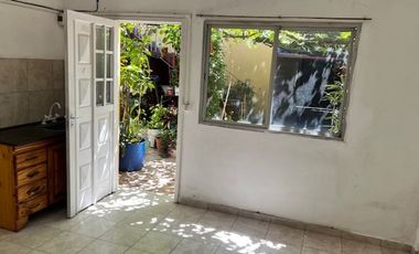 CASA Y DEPARTAMENTOS  EN VENTA JOSÉ MÁRMOL RENTA
