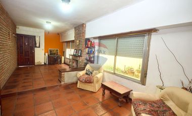 CASA EN VENTA VARELA 4 DORMITORIOS QUINCHO PILETA