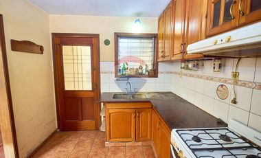 CASA EN VENTA VARELA 4 DORMITORIOS QUINCHO PILETA