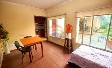 CASA EN VENTA VARELA 4 DORMITORIOS QUINCHO PILETA