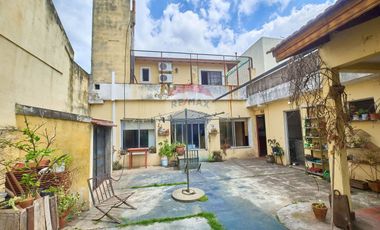 CASA EN VENTA VARELA 4 DORMITORIOS QUINCHO PILETA