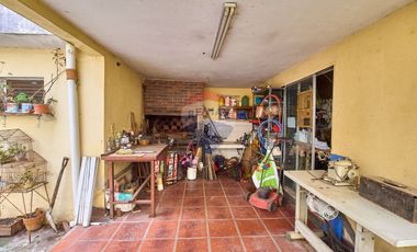 CASA EN VENTA VARELA 4 DORMITORIOS QUINCHO PILETA