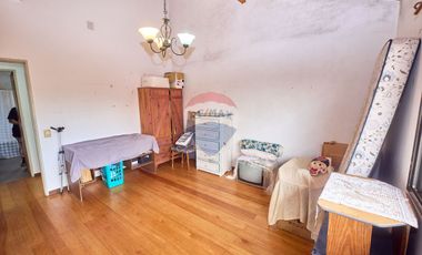 CASA EN VENTA VARELA 4 DORMITORIOS QUINCHO PILETA