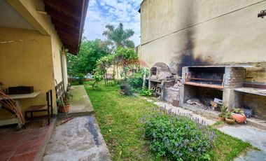 CASA EN VENTA VARELA 4 DORMITORIOS QUINCHO PILETA