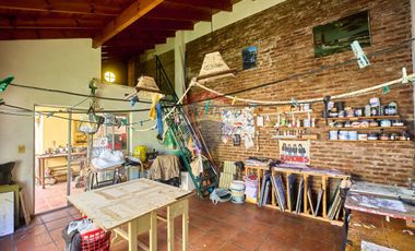 CASA EN VENTA VARELA 4 DORMITORIOS QUINCHO PILETA
