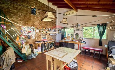CASA EN VENTA VARELA 4 DORMITORIOS QUINCHO PILETA