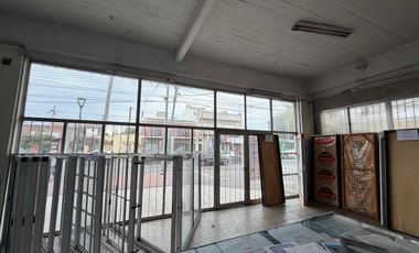 Excelente Local en esquina - Berazategui