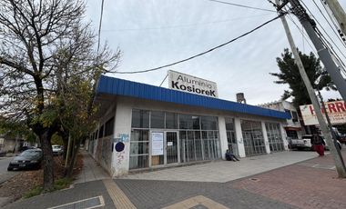 Excelente Local en esquina - Berazategui